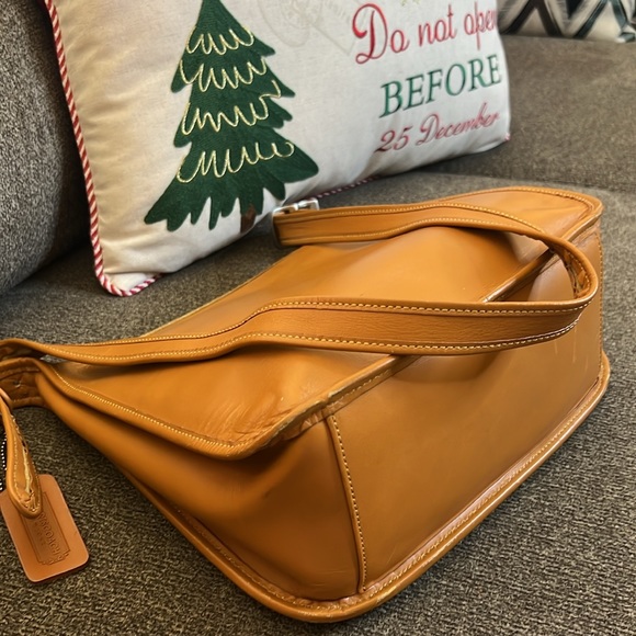 Coach Tan Leather Crossbody Bag - Picture 6 of 12